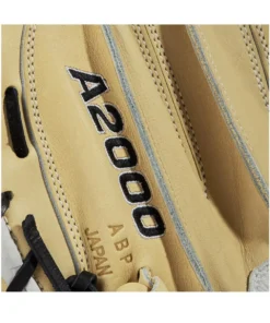 Wilson A2000 CM33 33" Baseball Catcher's Mitt: WBW10011533 -wp populaire magasin WBW100115 5 A2000 C DPCM 33 Blonde.png.cq5dam.web .1200.1200