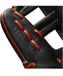 2022 Wilson A2000 1716 11.5" Infield Baseball Glove: WTA20RB221716 15 2022 Wilson A2000 1716 11.5" Infield Baseball Glove: WTA20RB221716 -wp populaire magasin WBW100389 6 A2000 Leather 1716 IF 115 Black Copper.png.cq5dam.web .1200.1200