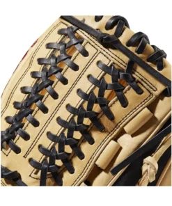 2022 Wilson A2000 D33 11.75" Pitcher's Baseball Glove: WTA20RB22D33 -wp populaire magasin WBW100393 4 A2000 Leather D33 1175 Blonde Black.png.cq5dam.web .1200.1200
