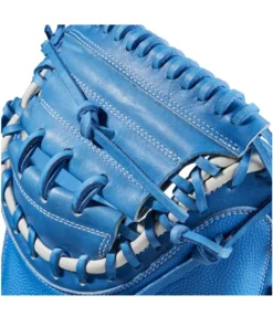 2023 Wilson A2000 Love The Moment CM33 33" Baseball Catcher's Mitt: WBW10084833 -wp populaire magasin WBW100848 4 A2000 C LTM CM33 33 AutismSpeaksBlue.png.cq5dam.web .1200.1200